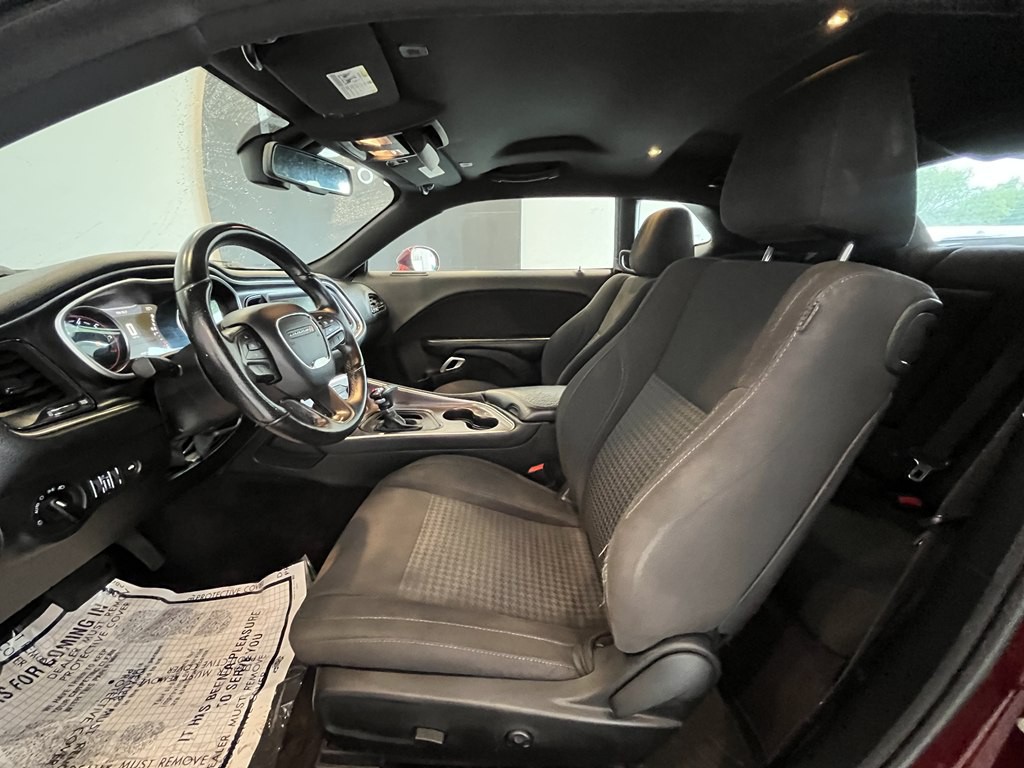 2017 Dodge Challenger Image 7