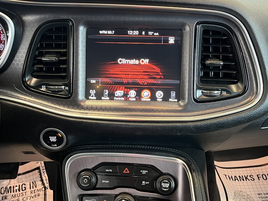 2017 Dodge Challenger Image 15