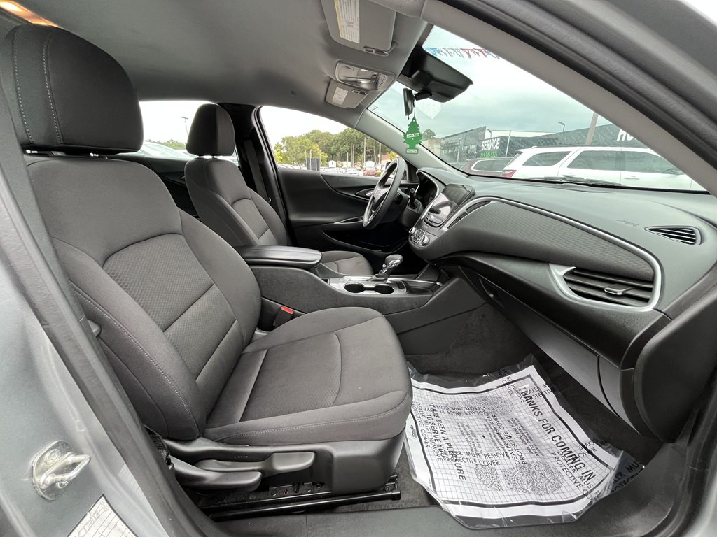 2023 Chevrolet Malibu Image 10