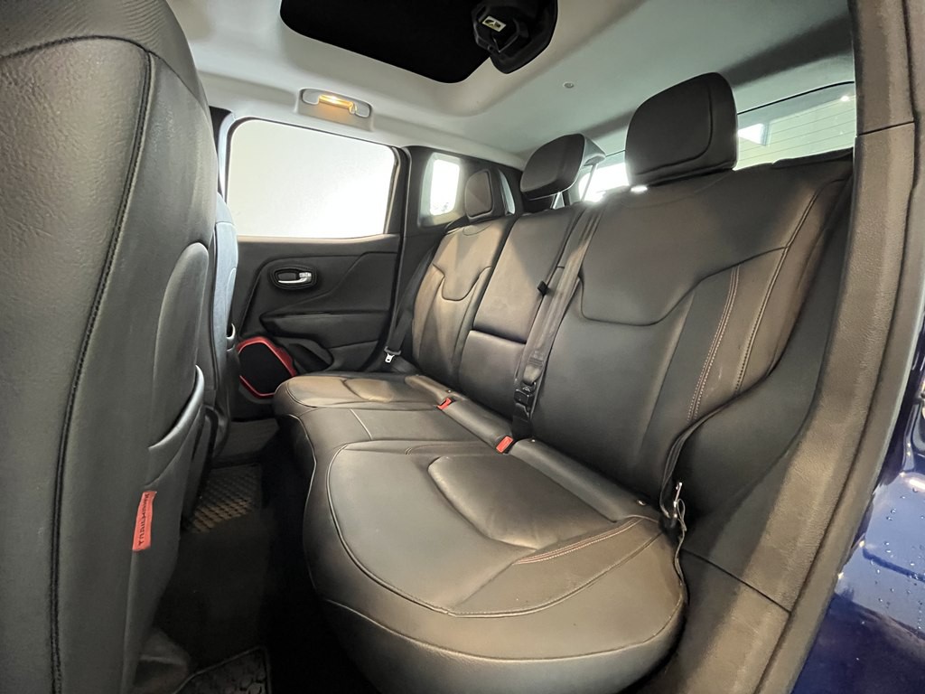 2017 Jeep Renegade Image 12