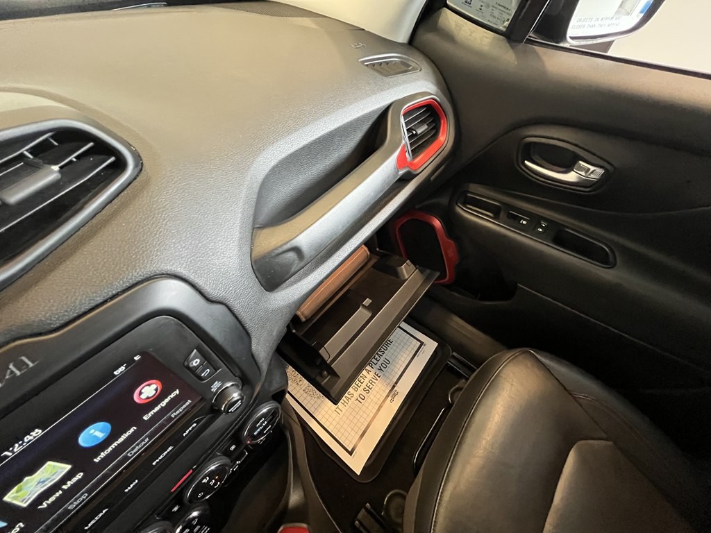 2017 Jeep Renegade Image 19