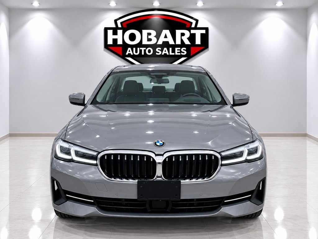 2022 BMW 5 Series Image 2