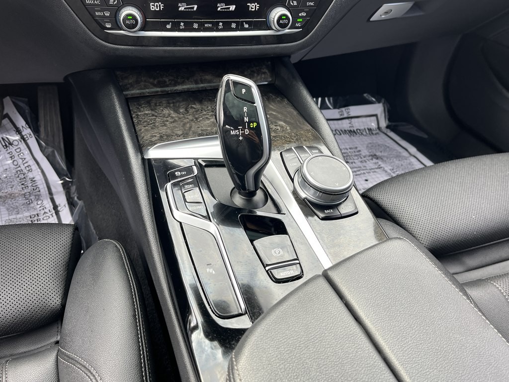 2022 BMW 5 Series Image 21