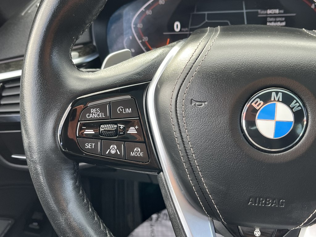 2022 BMW 5 Series Image 25
