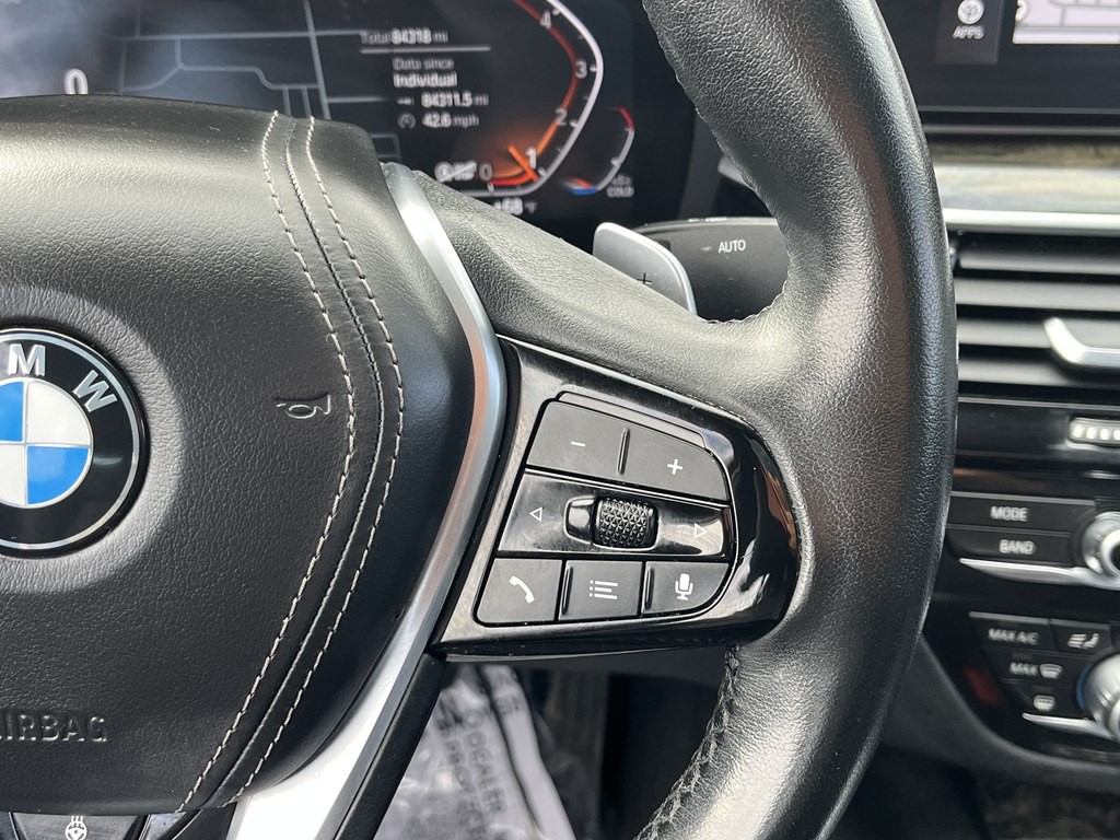 2022 BMW 5 Series Image 26