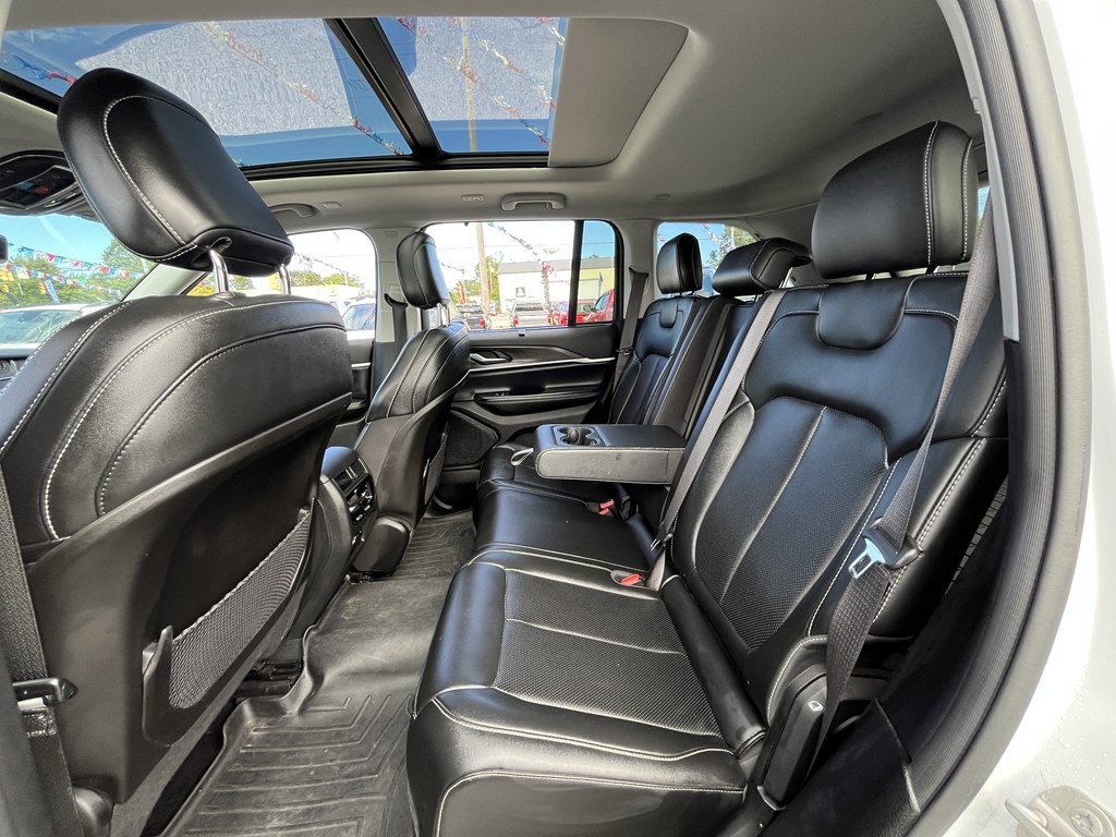 2023 Jeep Grand Cherokee Image 13