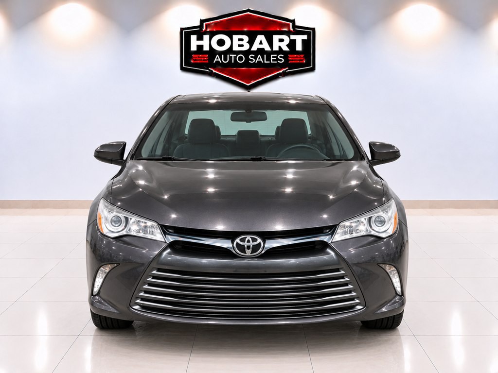 2017 Toyota Camry Image 2