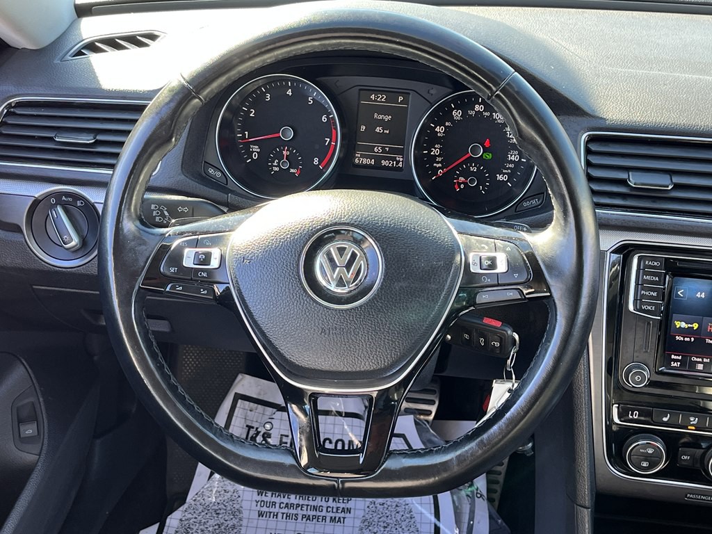 2018 Volkswagen Passat Image 22