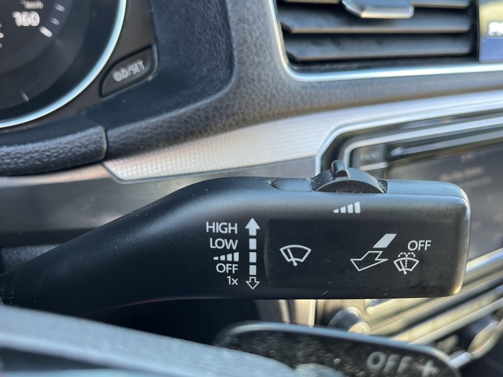 2018 Volkswagen Passat Image 25