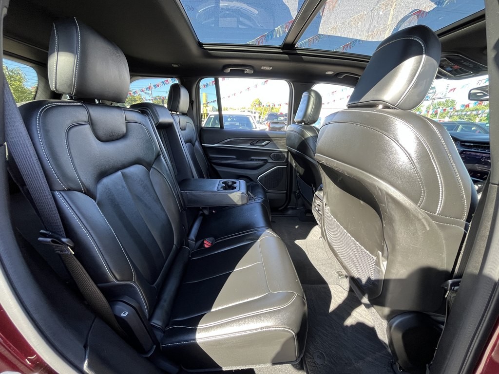 2024 Jeep Grand Cherokee Image 16