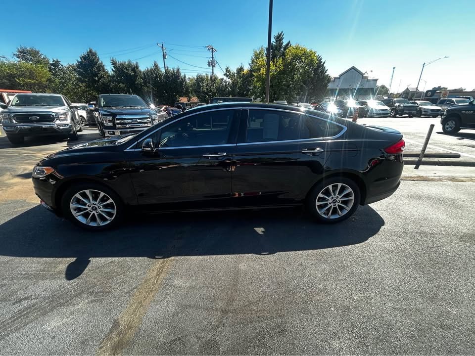 2017 Ford Fusion Image 3