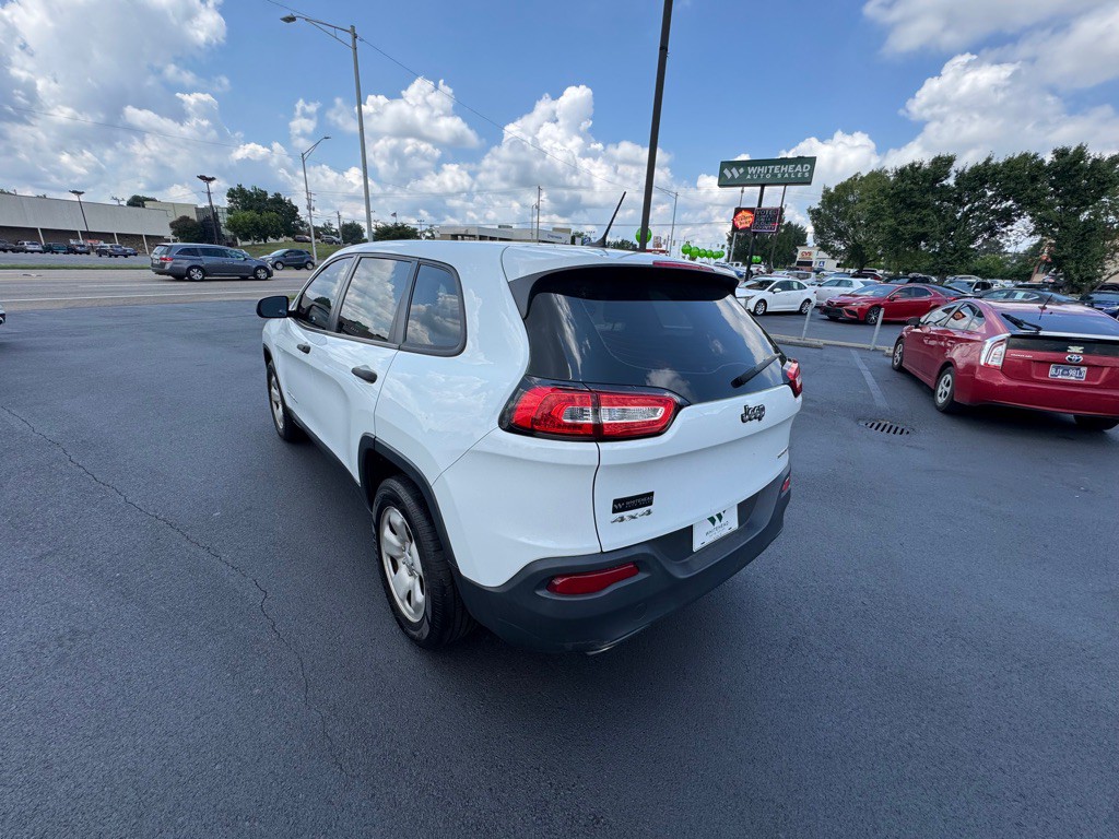 2017 Jeep Cherokee Image 4