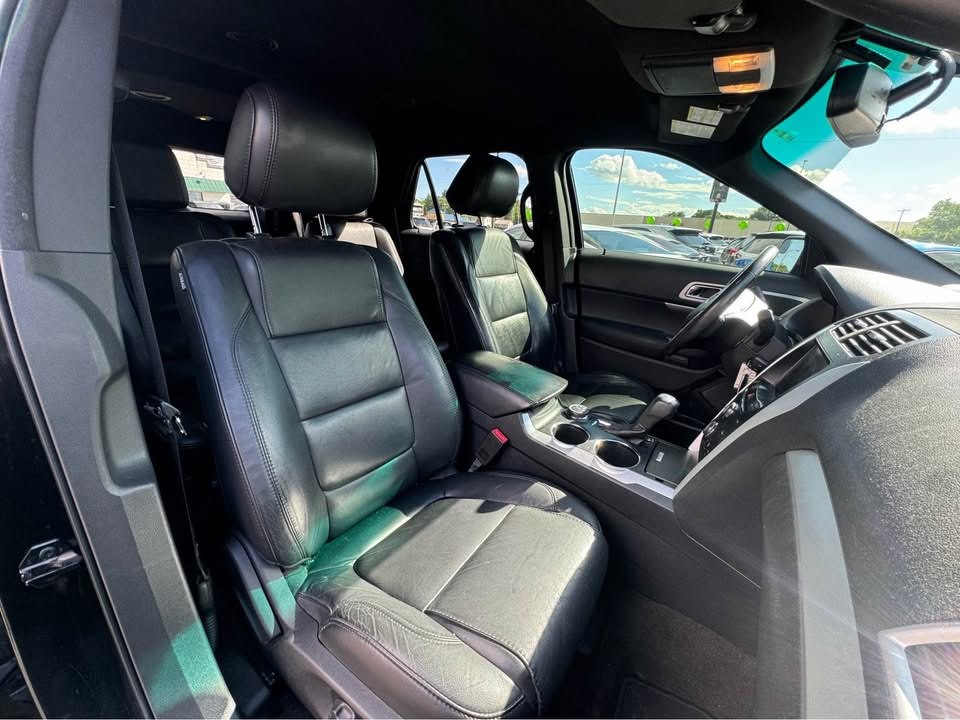 2013 Ford Explorer Image 11