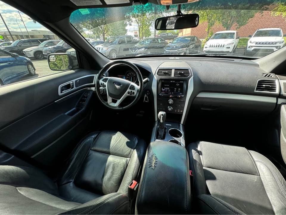 2013 Ford Explorer Image 12