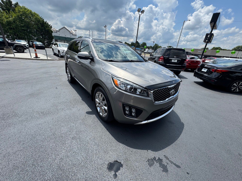 2017 Kia Sorento Image 2