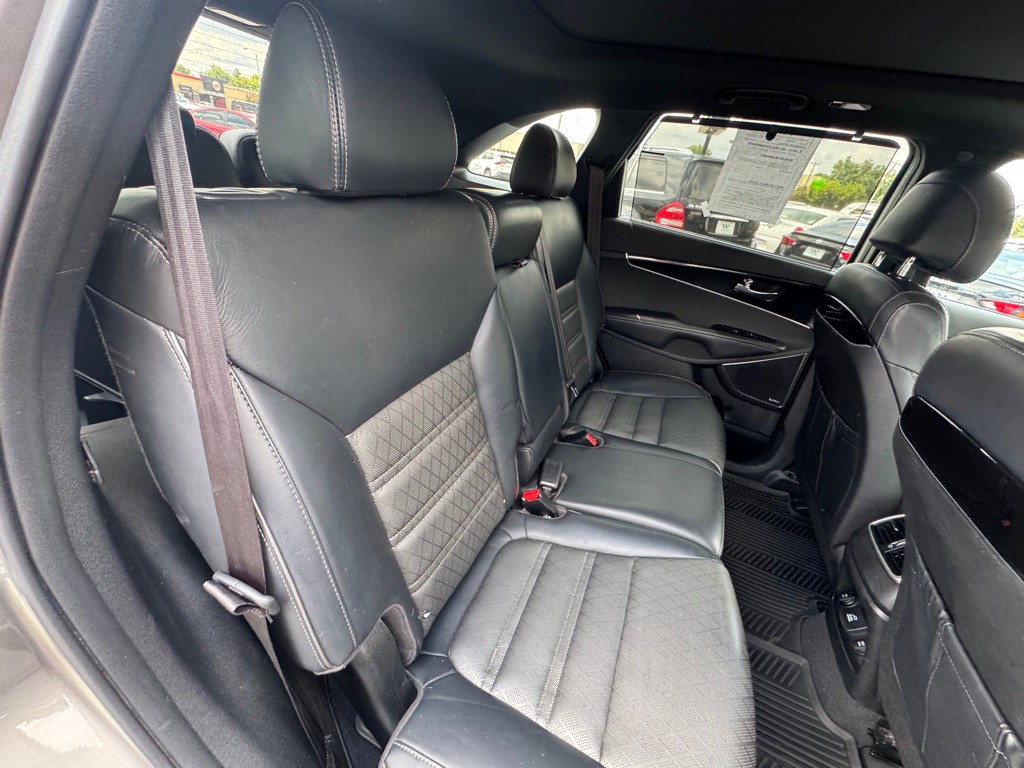 2017 Kia Sorento Image 7