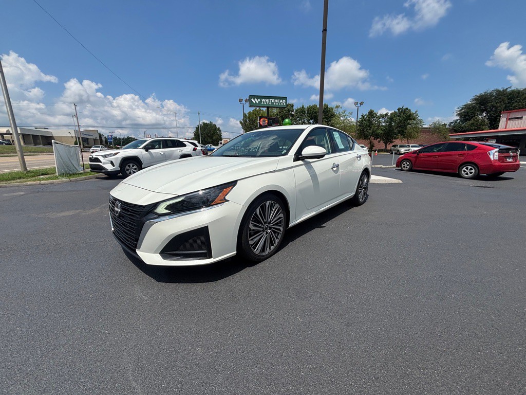 2023 Nissan Altima Image 3