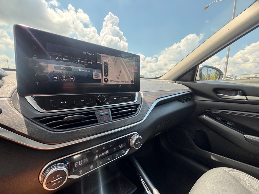 2023 Nissan Altima Image 12