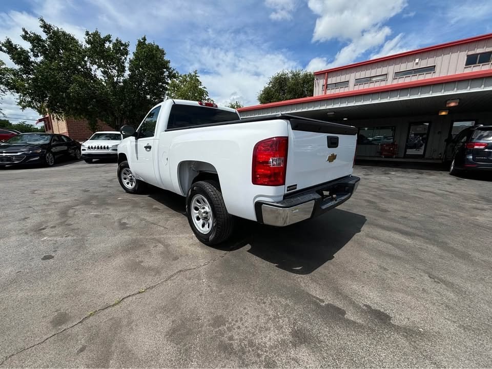 2013 Chevrolet Silverado 1500 Image 2