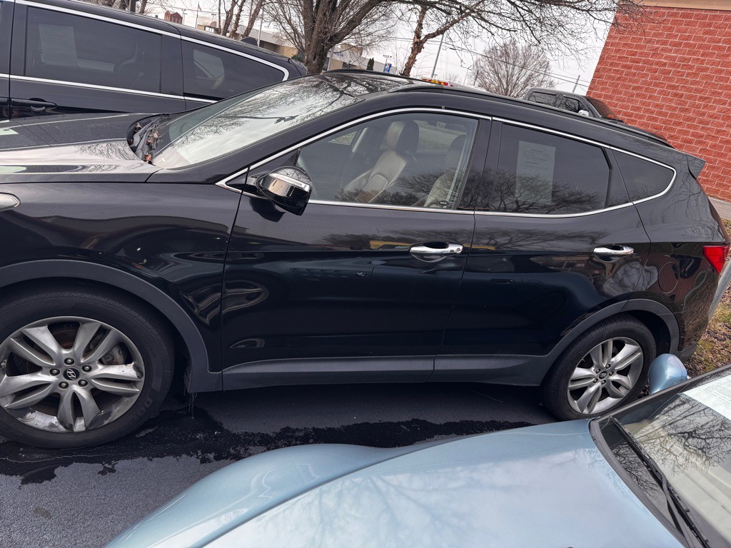 2014 Hyundai Santa Fe Sport Image 2