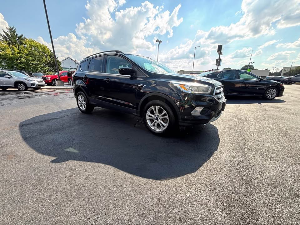2017 Ford Escape Image 2
