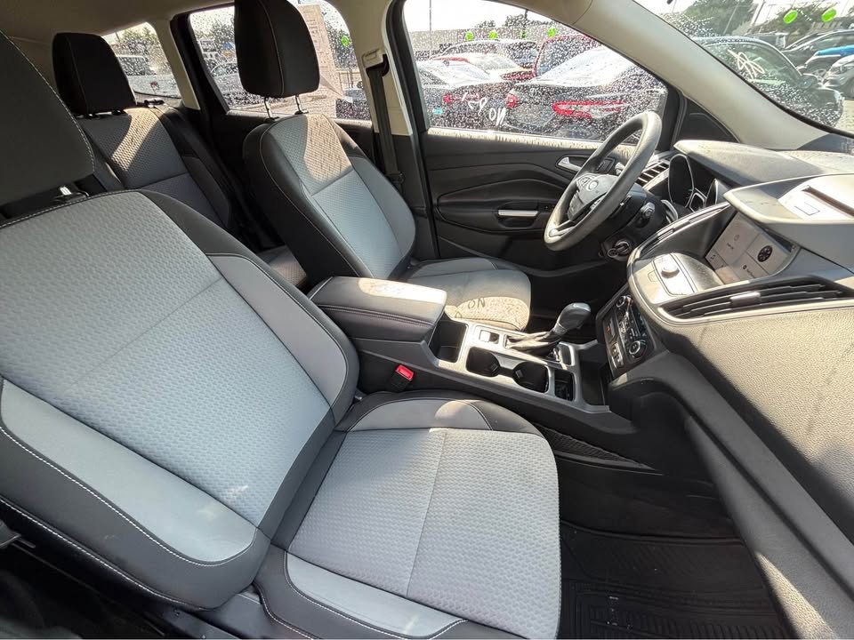 2017 Ford Escape Image 10