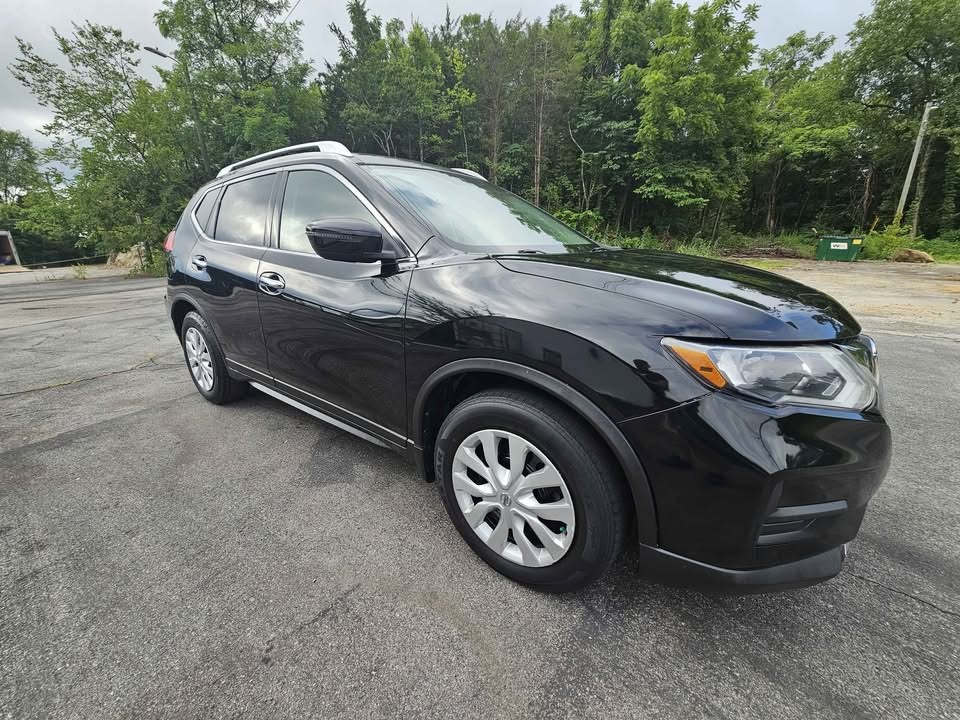 2017 Nissan Rogue Image 4