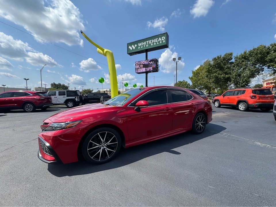 2022 Toyota Camry Image 2