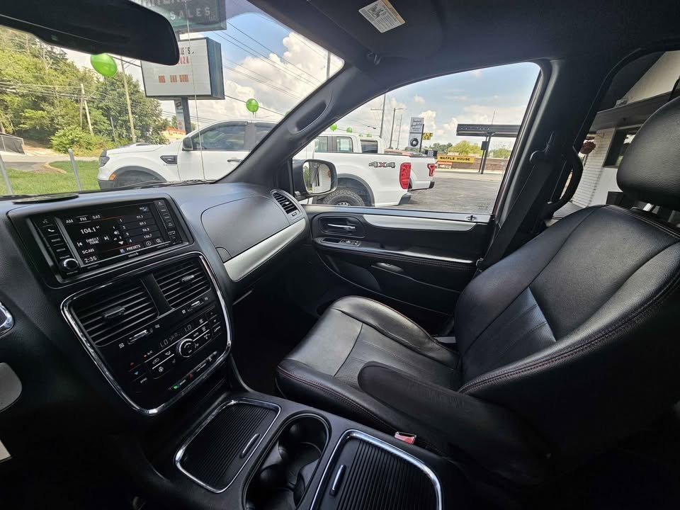 2018 Dodge Grand Caravan Image 9