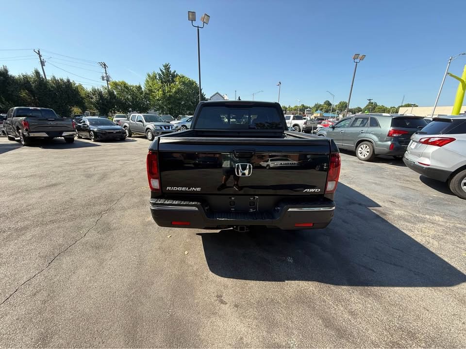 2017 Honda Ridgeline Image 5