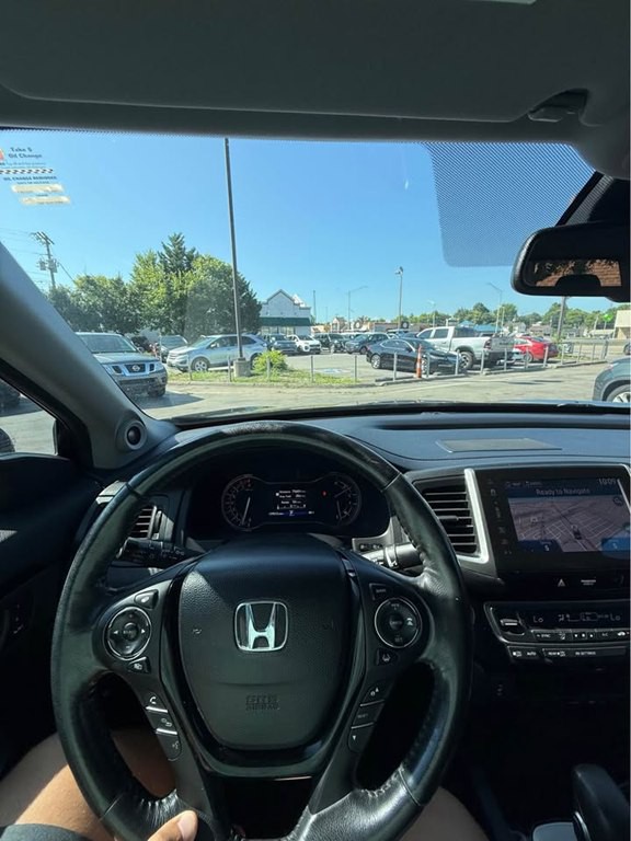2017 Honda Ridgeline Image 12