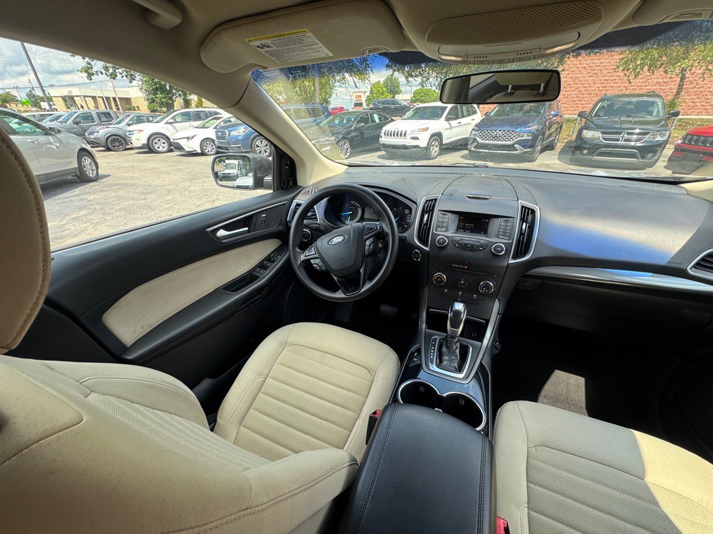 2016 Ford Edge Image 9