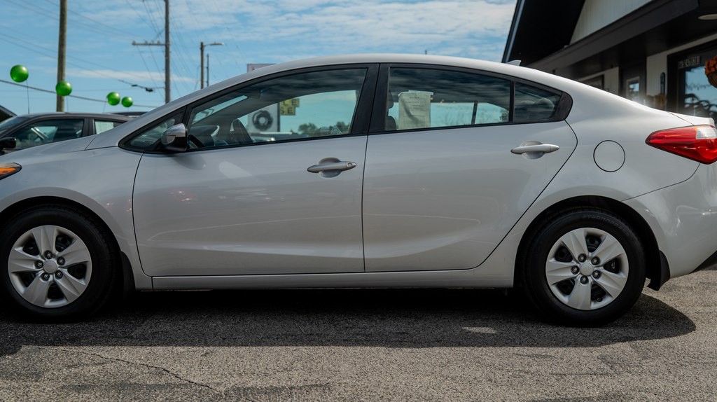 2016 Kia Forte Image 3