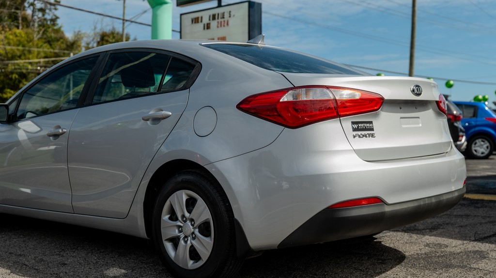 2016 Kia Forte Image 4