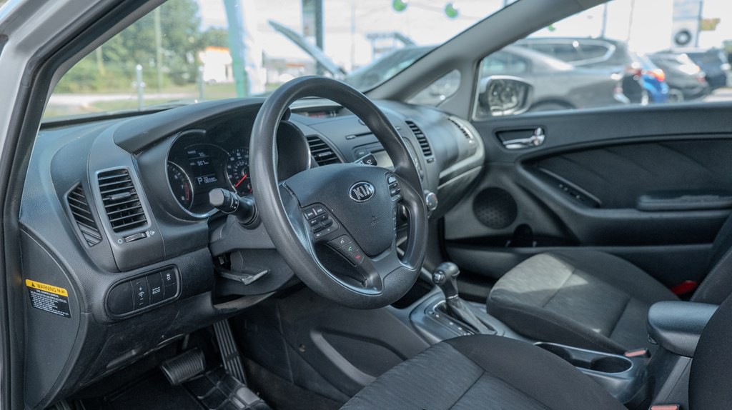 2016 Kia Forte Image 9