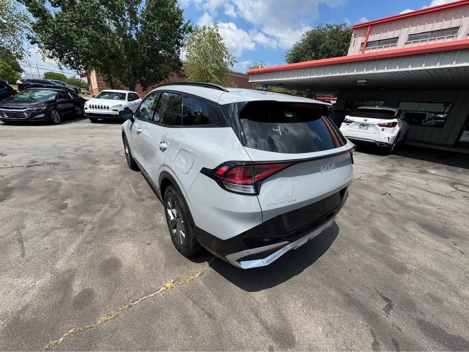 2023 Kia Sportage Image 3