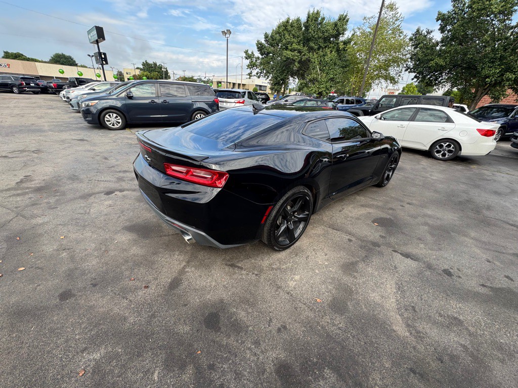 2018 Chevrolet Camaro Image 3