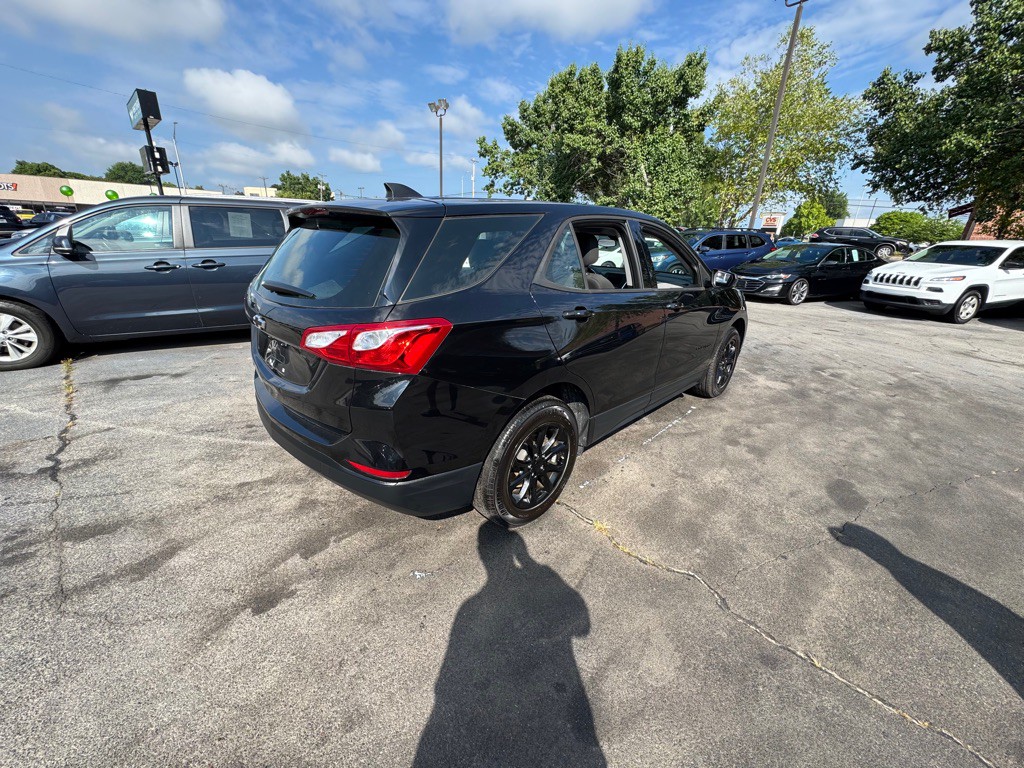 2019 Chevrolet Equinox Image 3