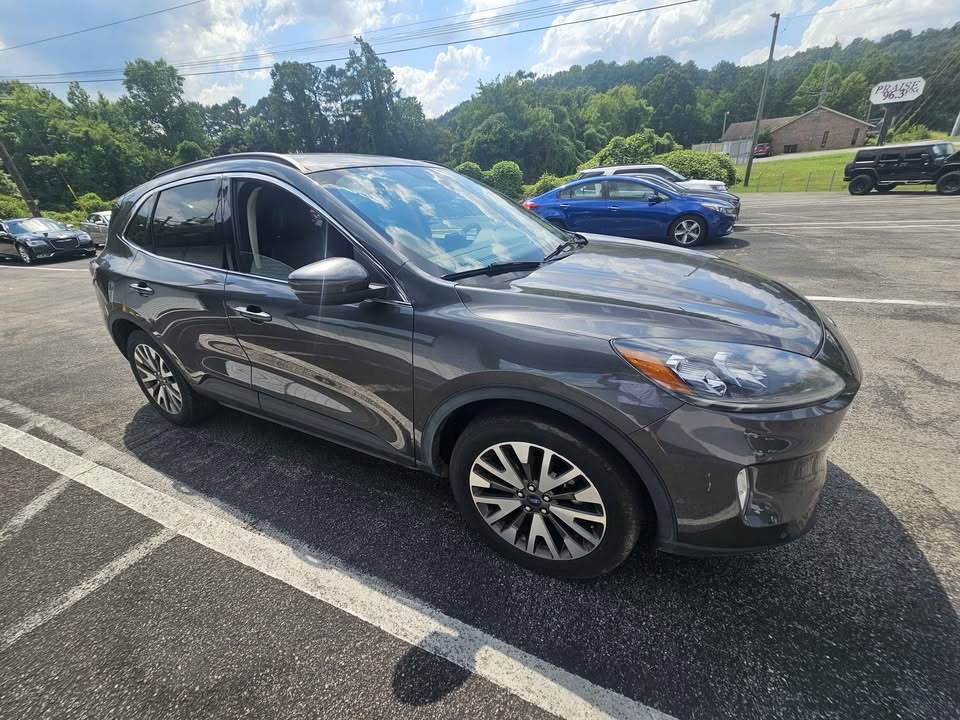 2020 Ford Escape Image 2
