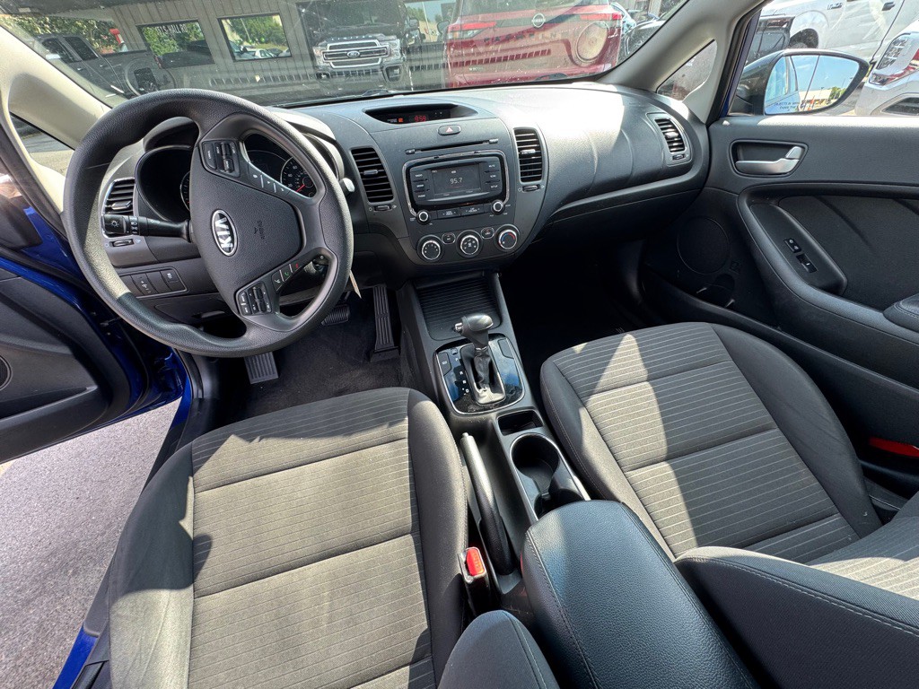 2017 Kia Forte Image 8