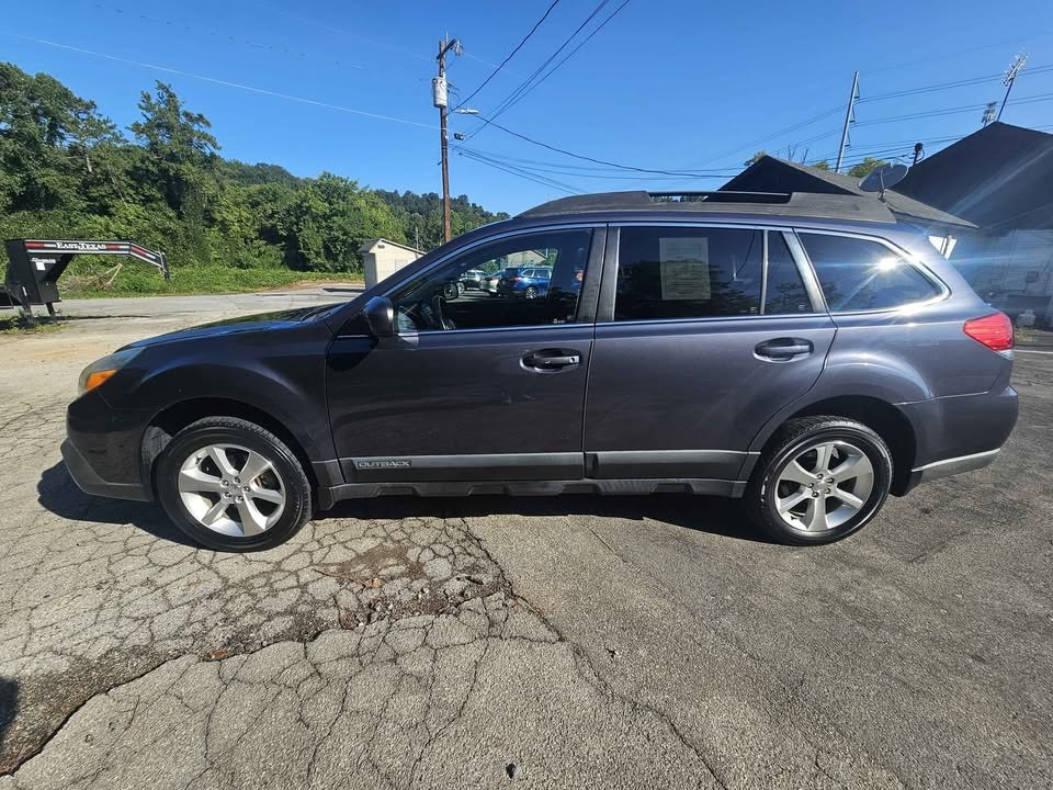 2014 Subaru Outback Image 2