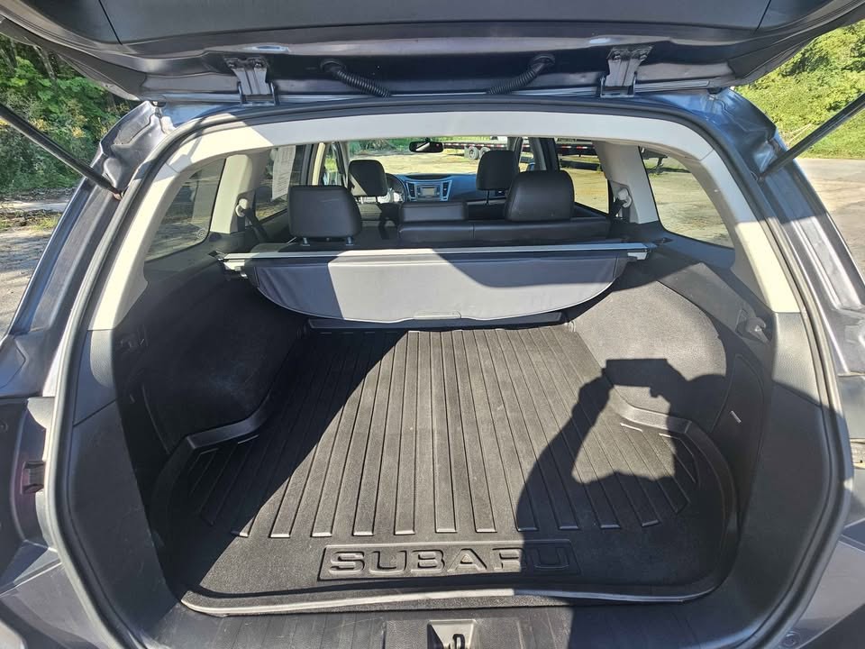 2014 Subaru Outback Image 7
