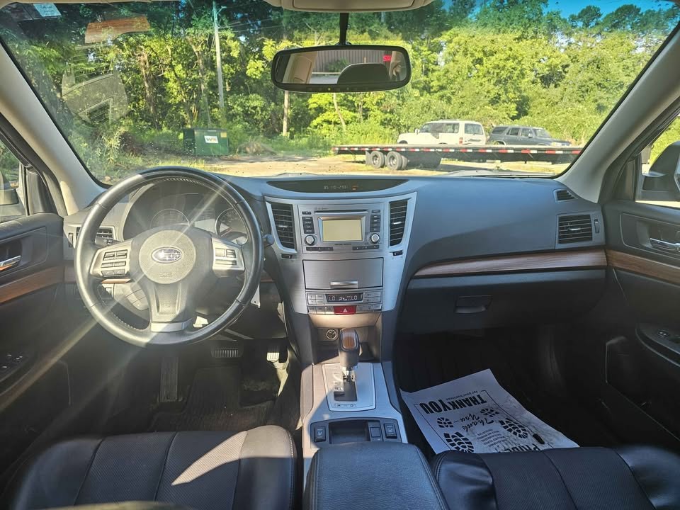 2014 Subaru Outback Image 8