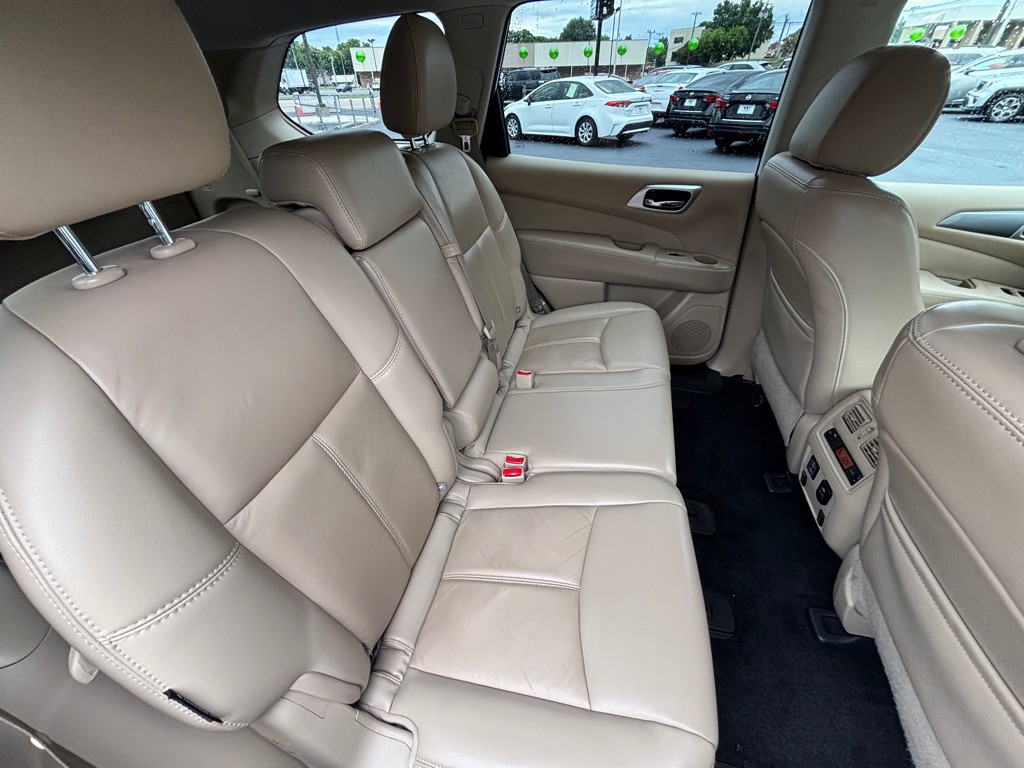2018 Nissan Pathfinder Image 9