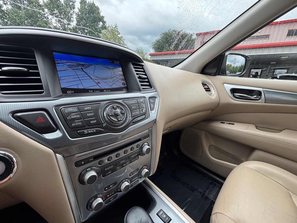 2018 Nissan Pathfinder Image 12