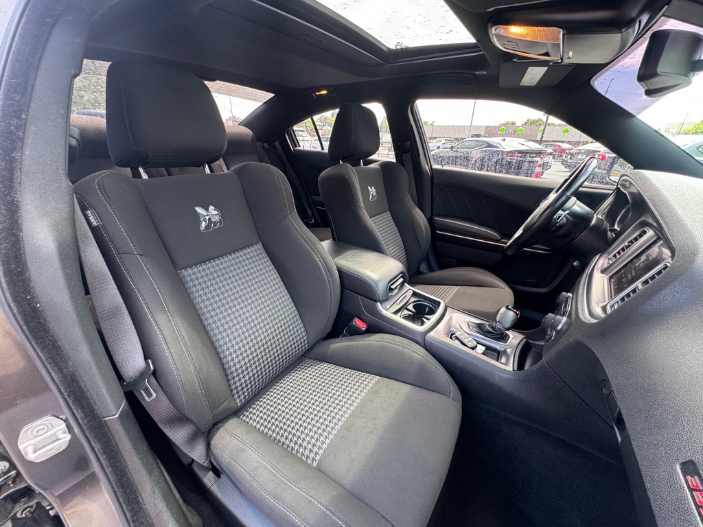 2021 Dodge Charger Image 8