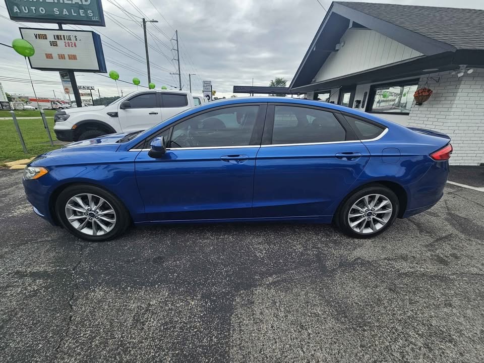 2017 Ford Fusion Image 2