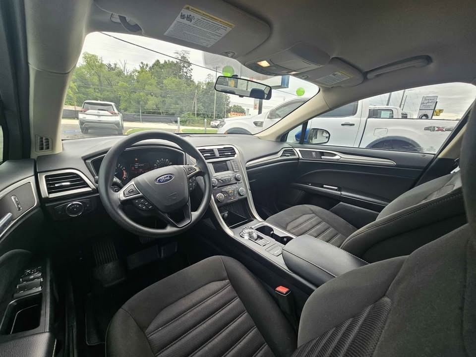 2017 Ford Fusion Image 10