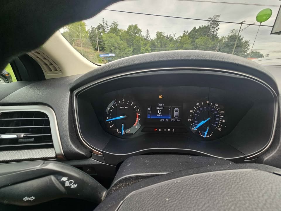 2017 Ford Fusion Image 14