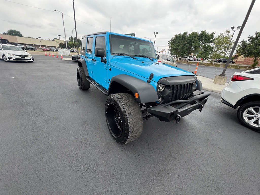 2017 Jeep Wrangler Unlimited Image 2